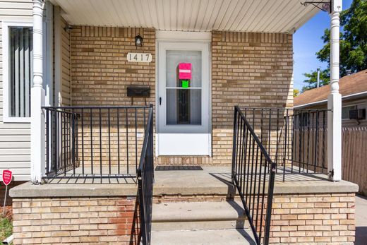 Detached House in Hazel Park, Oakland County