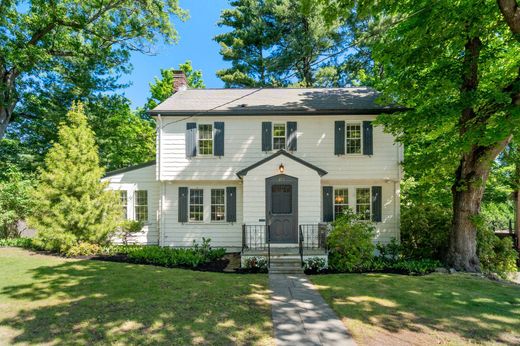 Detached House in Newton, Middlesex County