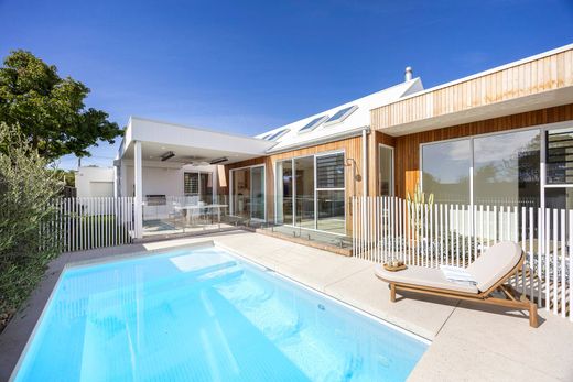 Luxury home in McCrae, Melbourne