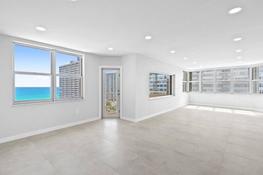 Piso / Apartamento en Hallandale Beach, Broward County