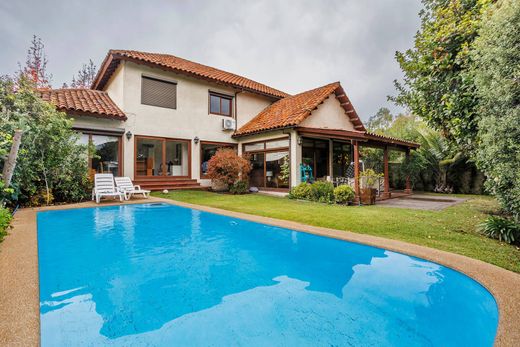 Detached House in Las Condes, Provincia de Santiago de Chile