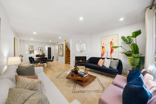 Townhouse - Toronto, Ontario