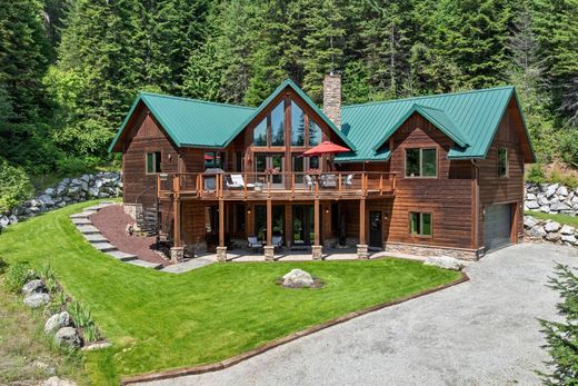 Detached House in Newport, Pend Oreille County