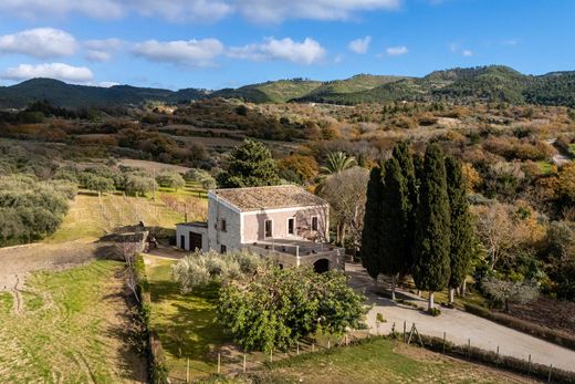 Detached House in Chiaramonte Gulfi, Ragusa