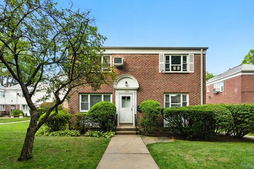 Luksusowy dom w Bayside, Queens County