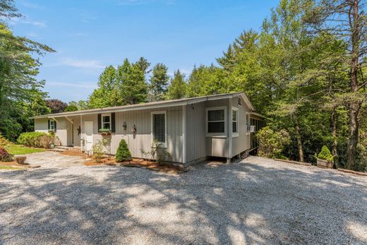 Vrijstaand huis in Highlands, Macon County