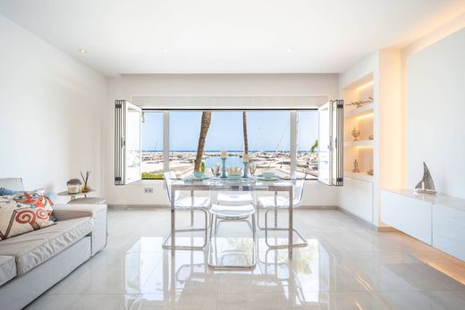 Apartment / Etagenwohnung in Marbella, Málaga