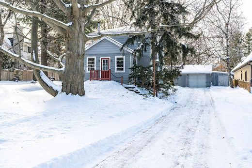Casa Unifamiliare a Oakville, Ontario