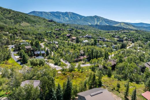 Grond in Steamboat Springs, Routt County