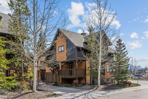 Detached House in Canmore, Alberta