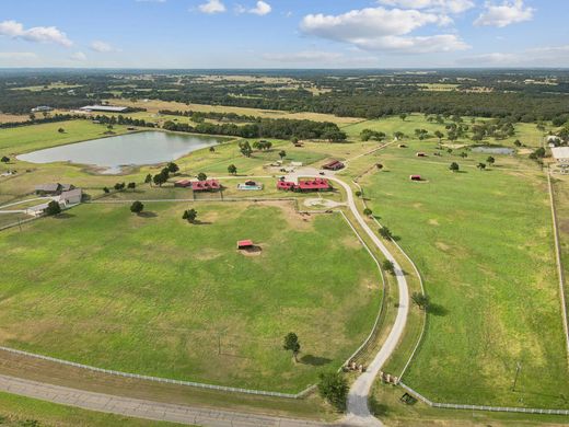 Country House in Whitesboro, Grayson County