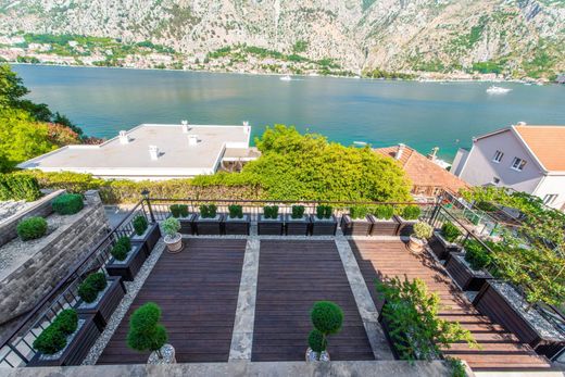 Villa in Kotor