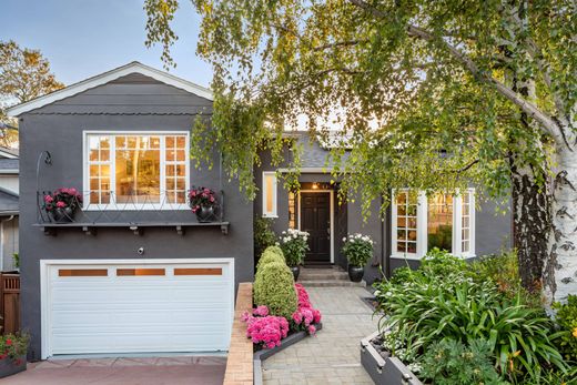 Detached House in Oakland, Alameda County