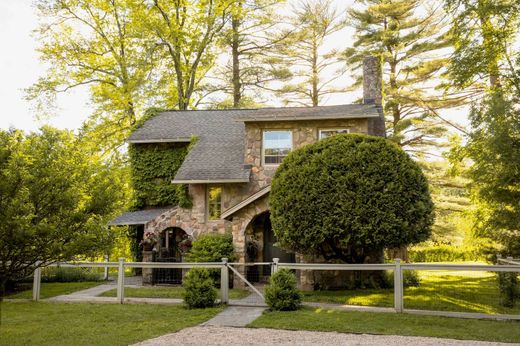 Detached House in Woodstock, Ulster County