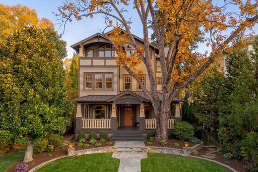 Luxury home in Washington, Washington County