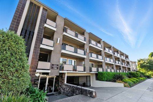 ﺷﻘﺔ ﻓﻲ San Carlos, San Mateo County