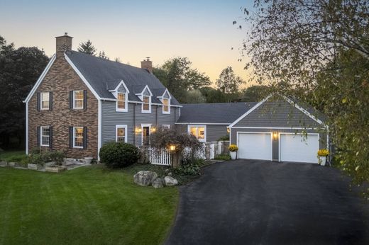 Detached House in Milton, Halton