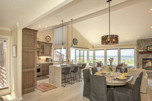 Apartment for sale in Moss Landing