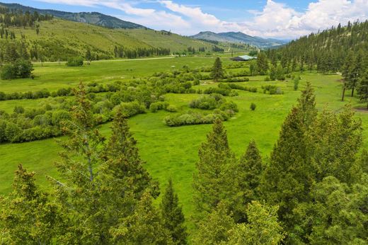 Detached House in Sula, Ravalli County