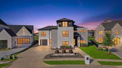 Detached House in Heath, Rockwall County