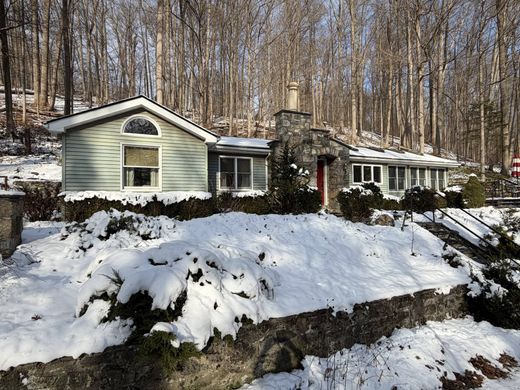Detached House in Cortlandt Manor, Westchester County