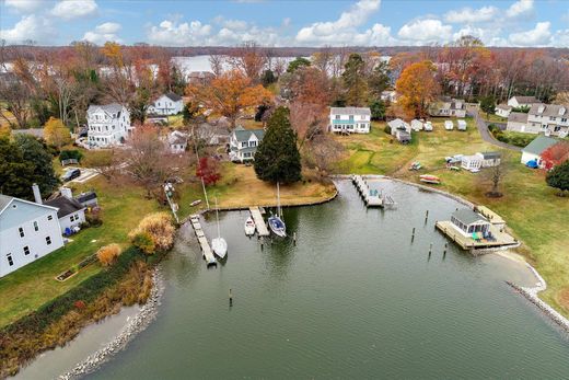 Edgewater, Anne Arundel Countyの一戸建て住宅