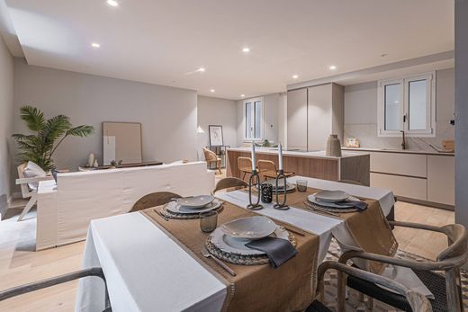 Apartment / Etagenwohnung in Barcelona, Provinz Barcelona