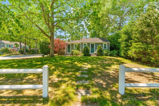 Detached House in Popponesset Beach, Barnstable County