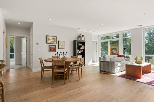 Apartment in Falmouth, Cumberland County