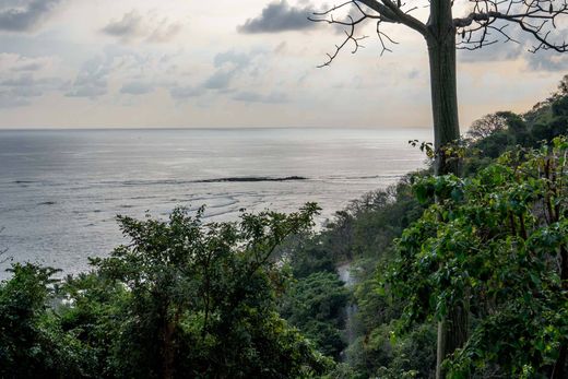 토지 / Barco Quebrado, Provincia de Guanacaste