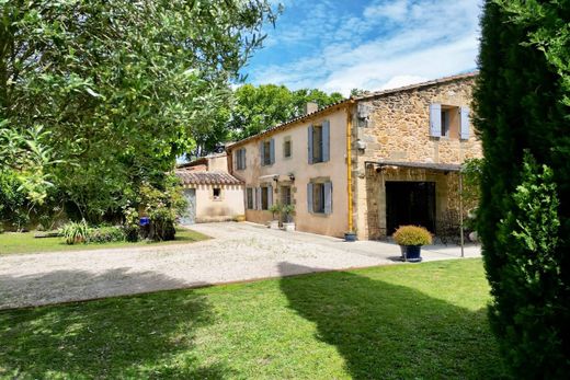 Yarɪ müstakil ev Uzès, Gard