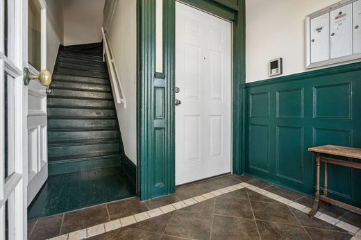 Luxury home in Bloomfield, Essex County