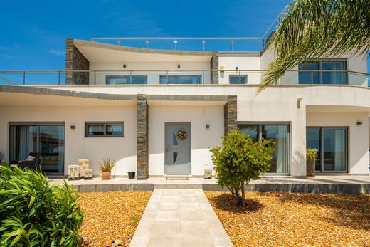 Casa Unifamiliare a Albufeira e Olhos de Água, Albufeira