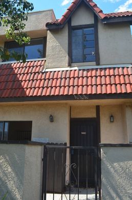 Apartment / Etagenwohnung in Canyon Country, Los Angeles County