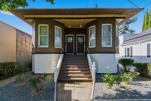 Duplex in Napa, Napa County