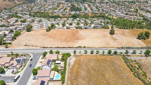 Grond in Murrieta, Riverside County