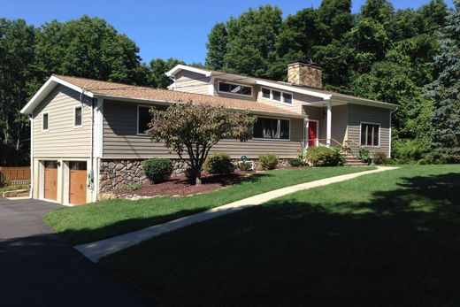 Detached House in Chester, Morris County