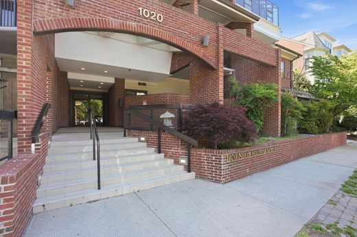 Apartment in Arlington, Arlington County