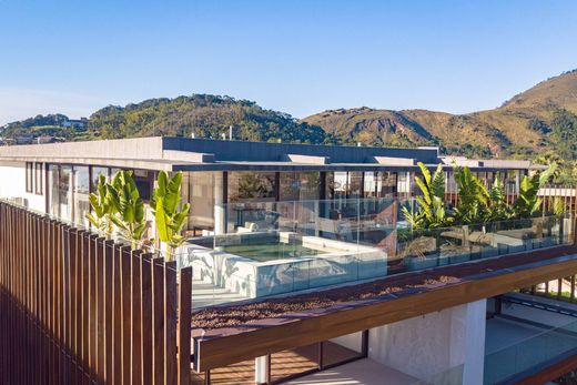 아파트 / Angra dos Reis, Rio de Janeiro