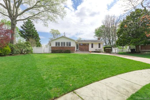 Einfamilienhaus in Commack, Suffolk County