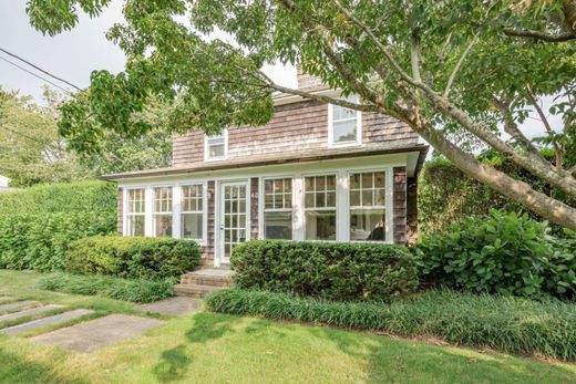 Detached House in East Hampton, Suffolk County