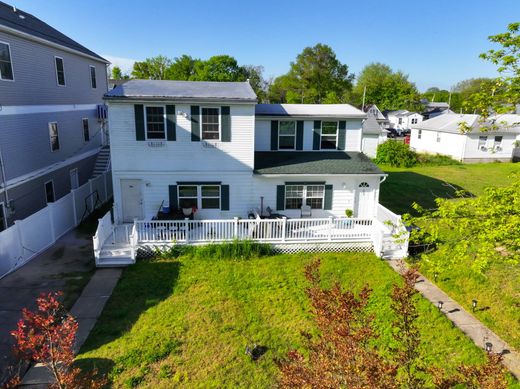 Detached House in North Middletown, Monmouth County