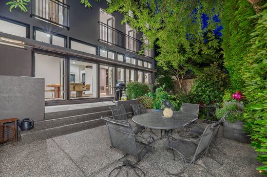 Detached House in West Vancouver, Metro Vancouver Regional District