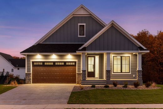 Detached House in Carver, Carver County
