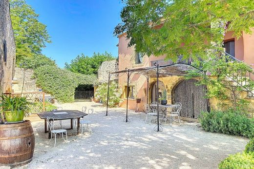 Villa Plurifamiliare a Uzès, Gard