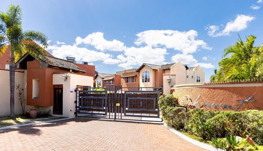 Townhouse in New Kingston, Kingston