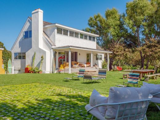 Detached House in Montauk, Suffolk County