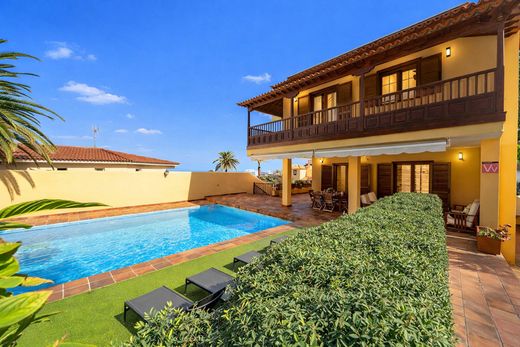 Detached House in Puerto de la Cruz, Province of Santa Cruz de Tenerife