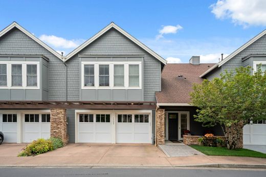 Apartment / Etagenwohnung in Camas, Clark County