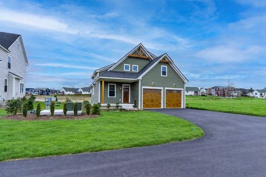 Luxury home in Thornton, Grafton County
